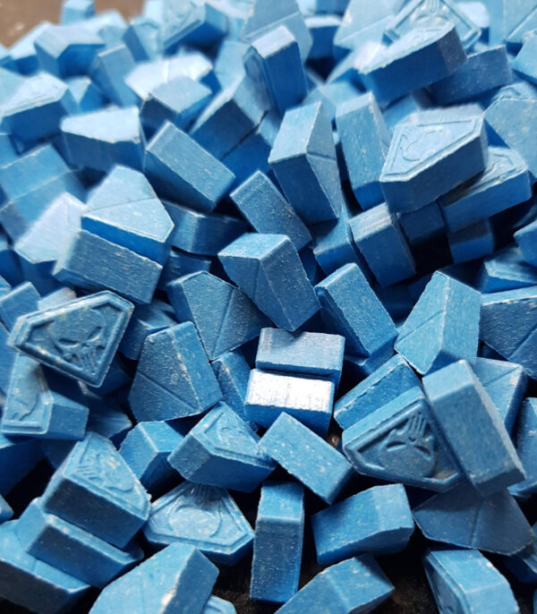 شراء الأزرق المعاقب XTC | AA +++++ XTC 260mg Blue Punisher